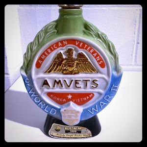 Vintage Amvets 25th anniversary Jim Beam decanter